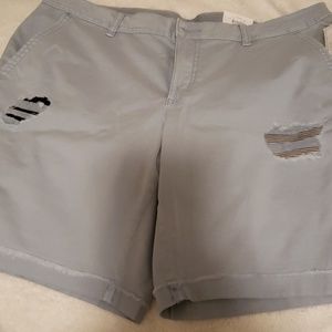 Time and Tru Bermuda shorts